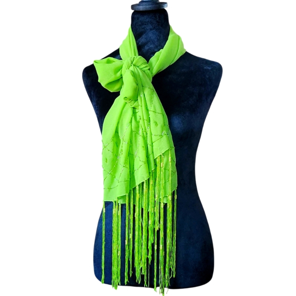 NWOT Green Bijoux Terner Fringe Scarf
